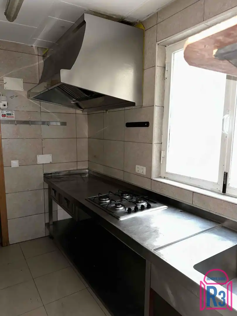 Local comercial en venda a San Juan de Sahagún, imagen 11