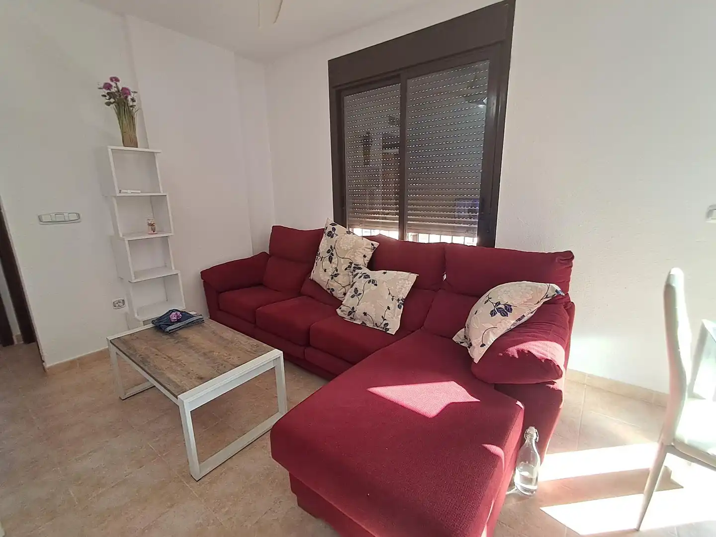 Wohnzimmer von Dachboden zum Verkauf in Águilas mit Klimaanlage, Heizung und Privatgarten
