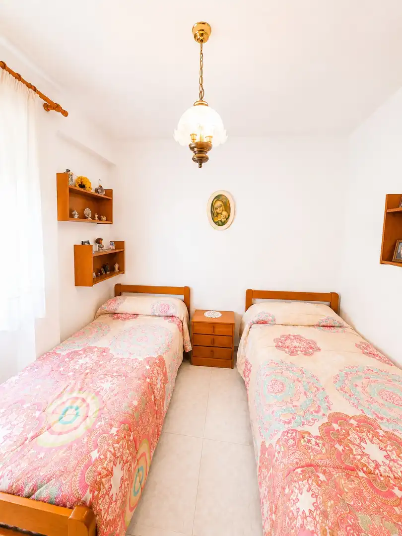 Habitación de Piso en venta en Torremolinos con Terraza, Amueblado y Horno