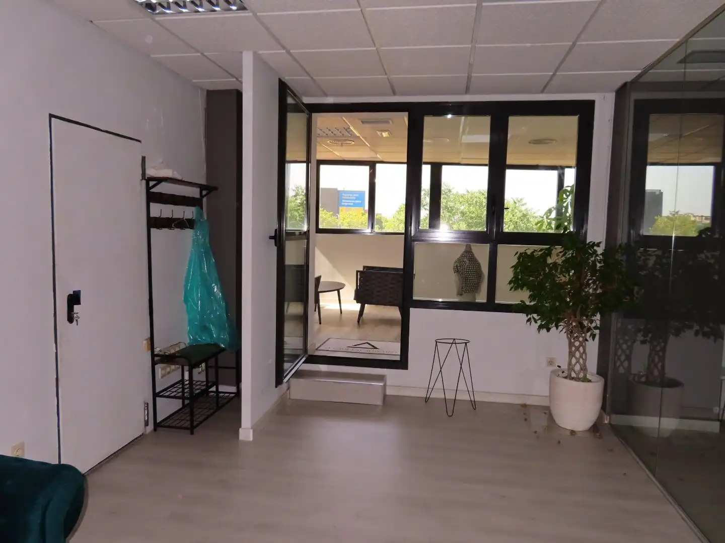 Büro zur Miete in Madrid mit Klimaanlage, Heizung und Möbliert