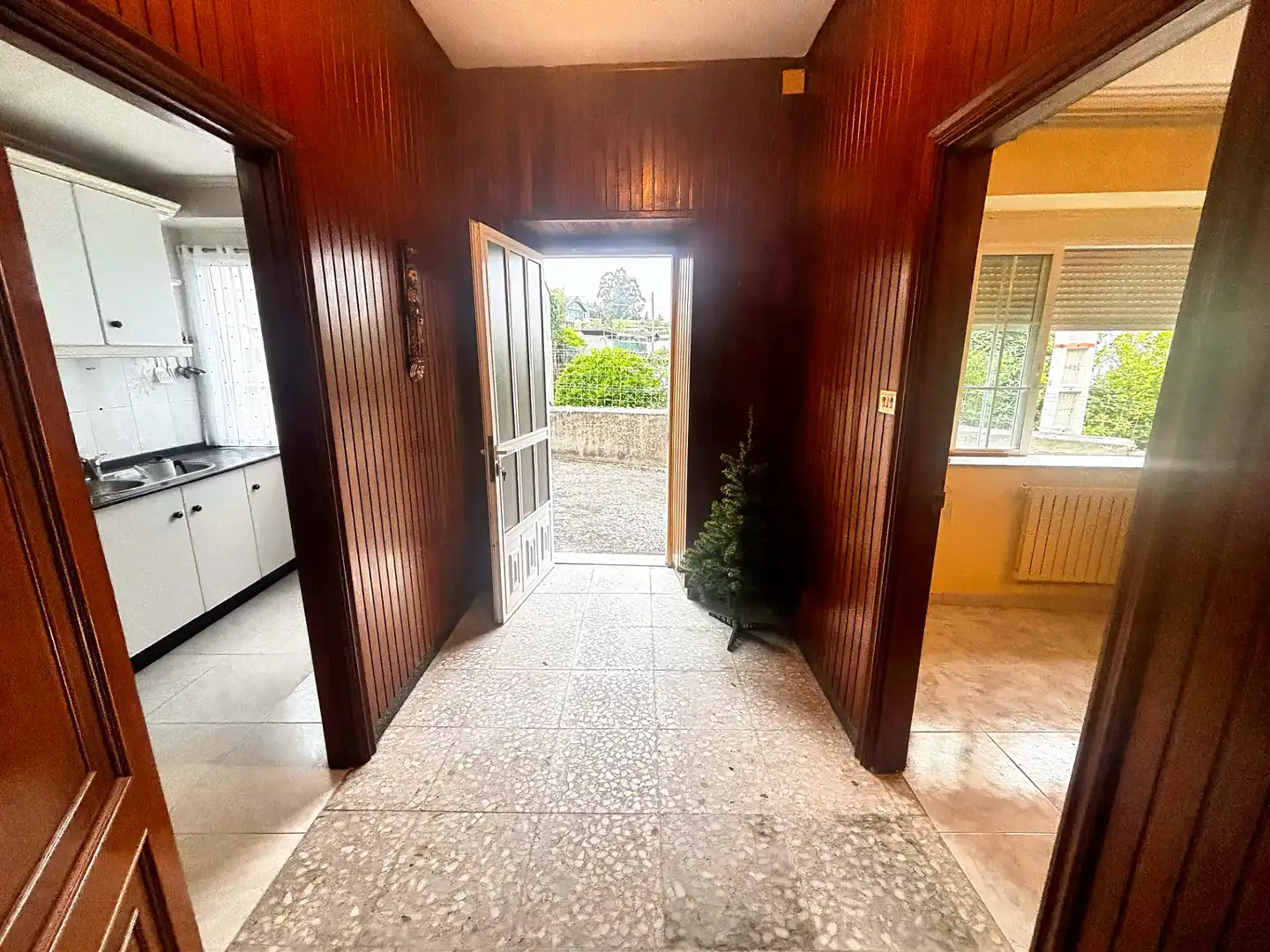 Haus oder Chalet zum Verkauf in Viveiro mit Heizung, Privatgarten und Abstellraum