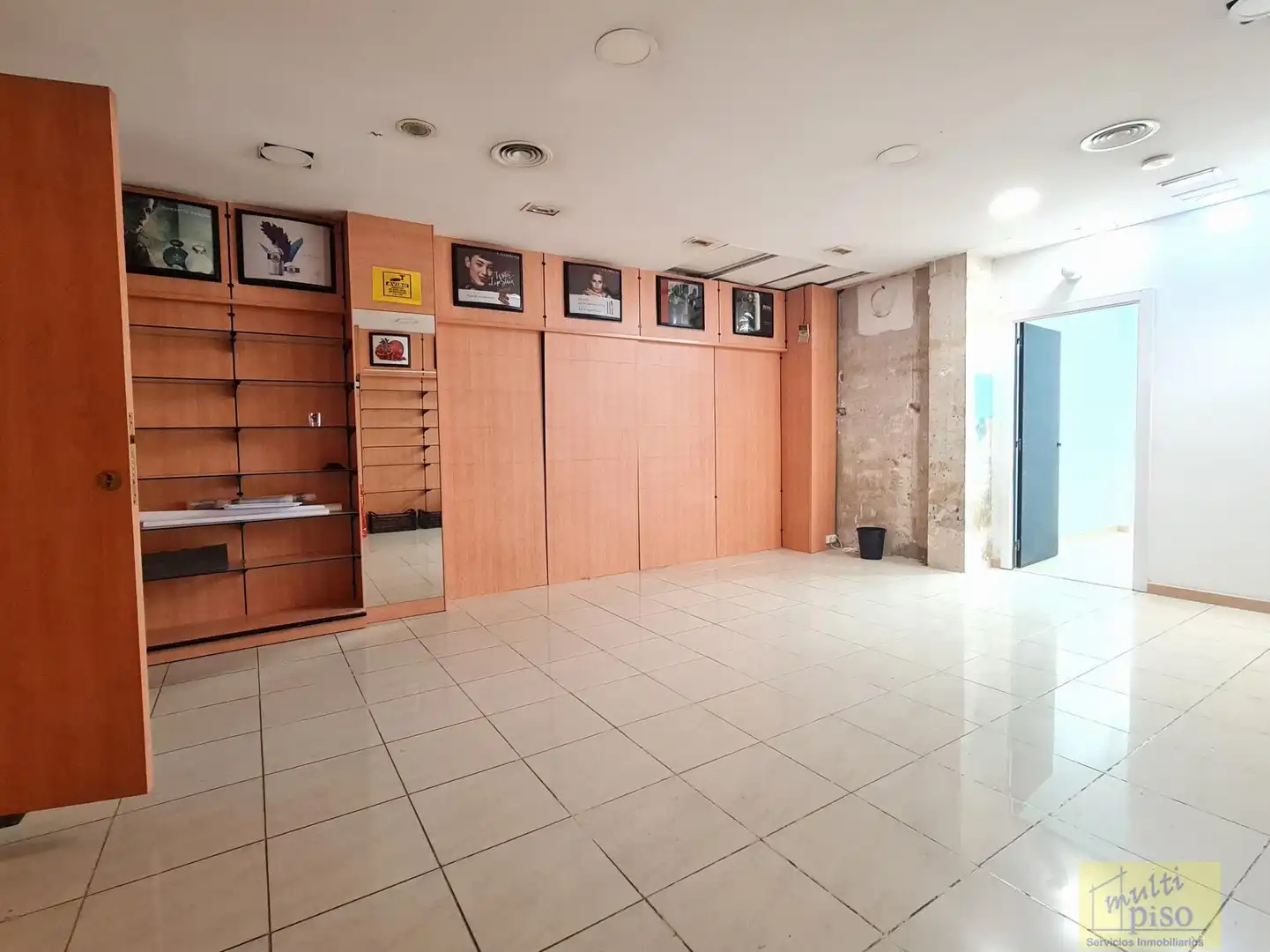 Local comercial en alquiler en Anselm Clave, imagen 3