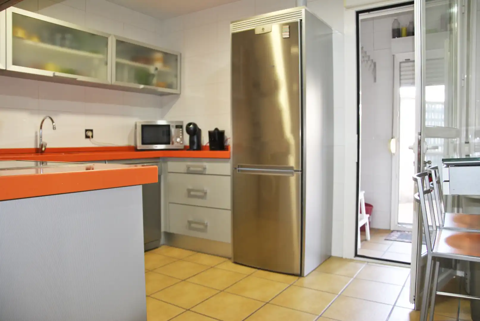 Cocina de Piso de alquiler en Plasencia con Aire acondicionado, Calefacción y Jardín privado