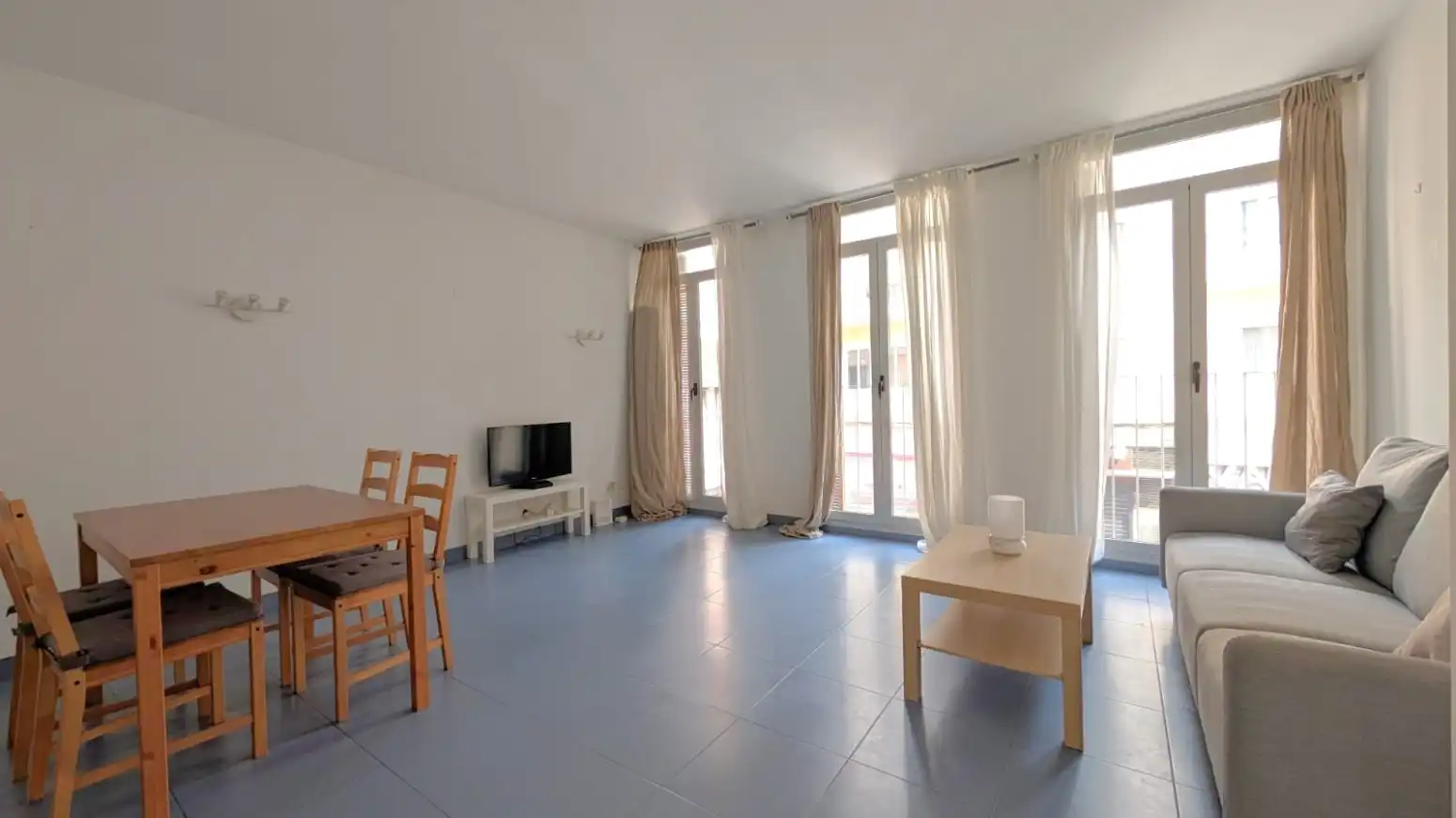 Exterior view of Flat for rent in Valencia  with Air Conditioner, Heating and Terrace