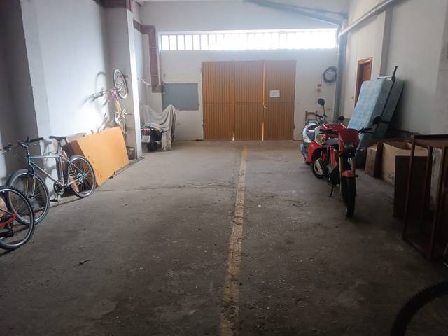 Garaje en Venta en Monzón