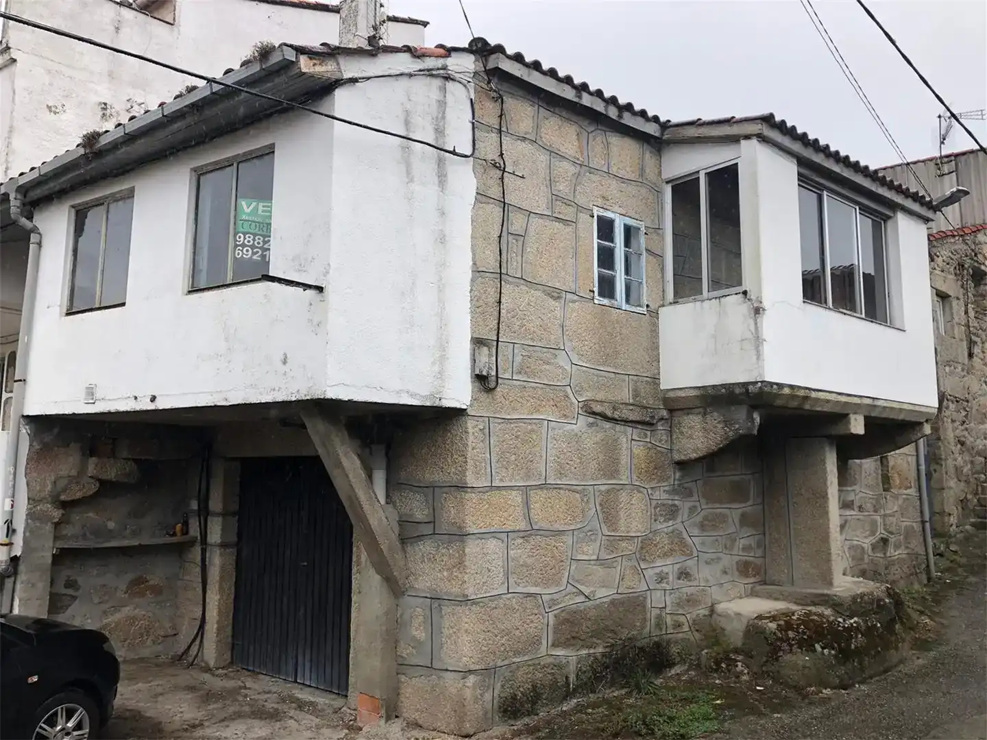 Vista exterior de Casa adosada en venda en Nogueira de Ramuín, Ourense