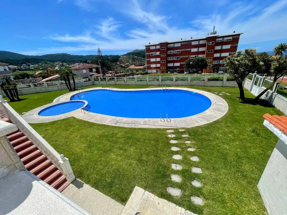 Piscina de Finca rústica de alquiler en Baiona con Jardín privado, Terraza y Piscina