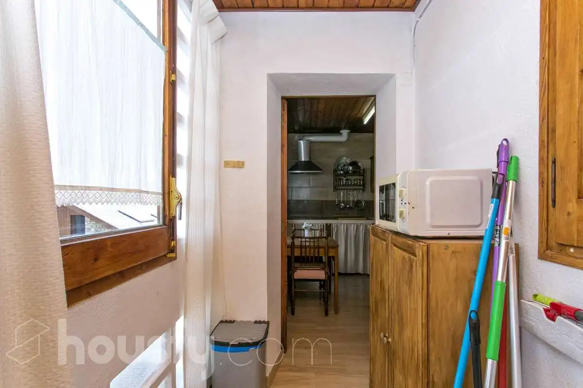 Kitchen of Flat for sale in Alp  with Air Conditioner, Heating and Terrace