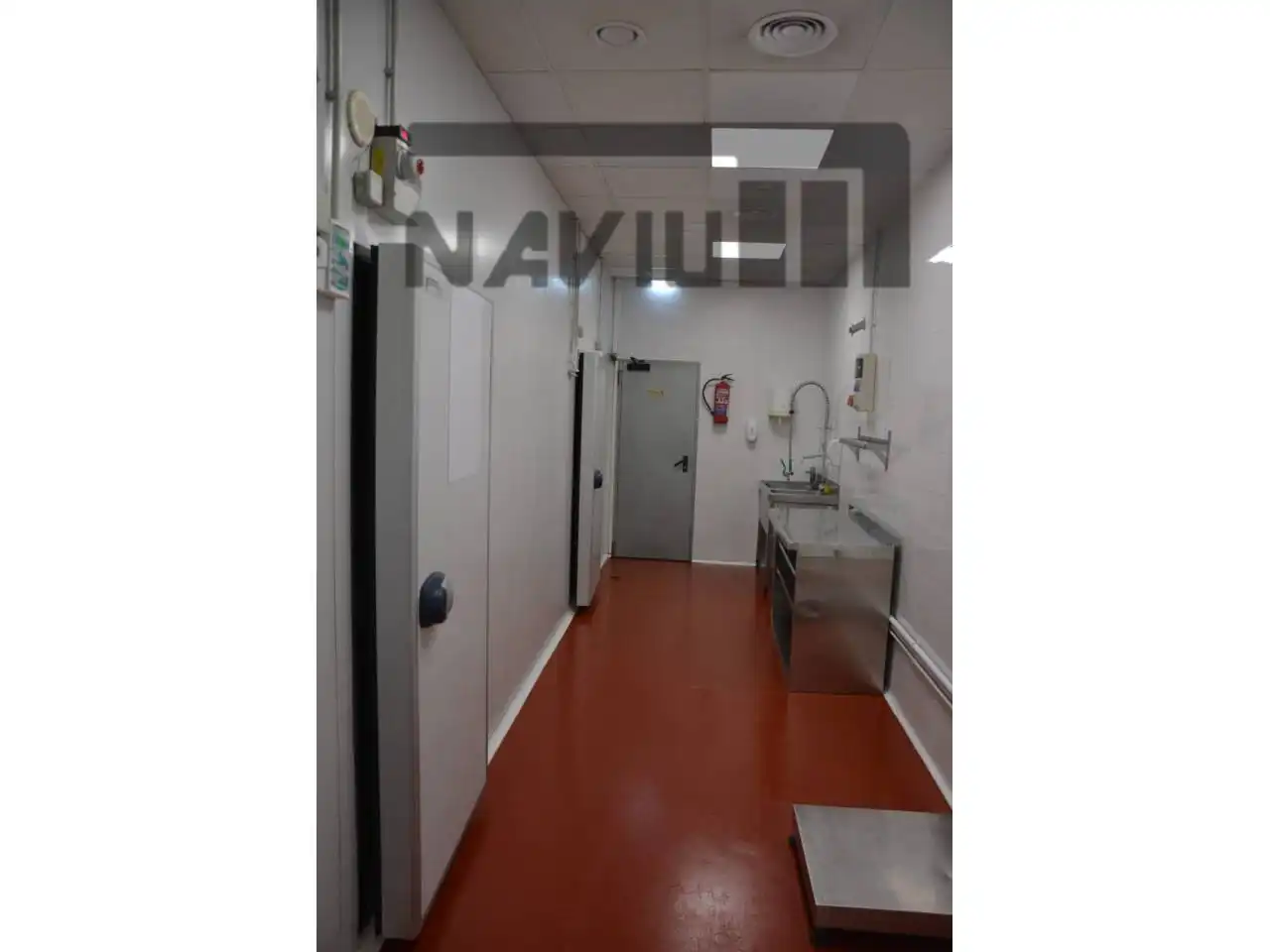 Cuina de Nau industrial en venda en Madrid amb Alarma