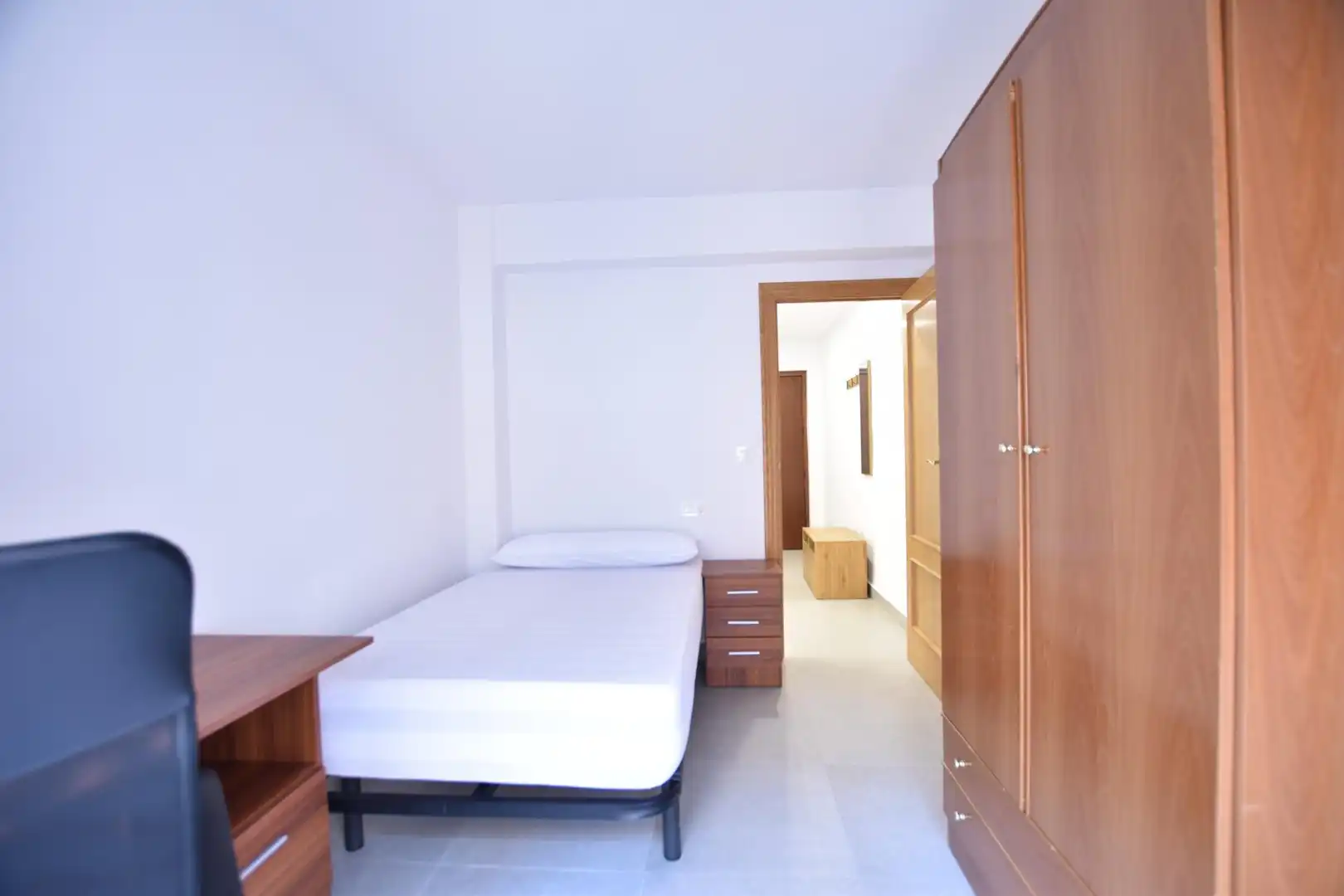 Bedroom of Flat for rent in Granada  with Air Conditioner and Furnished