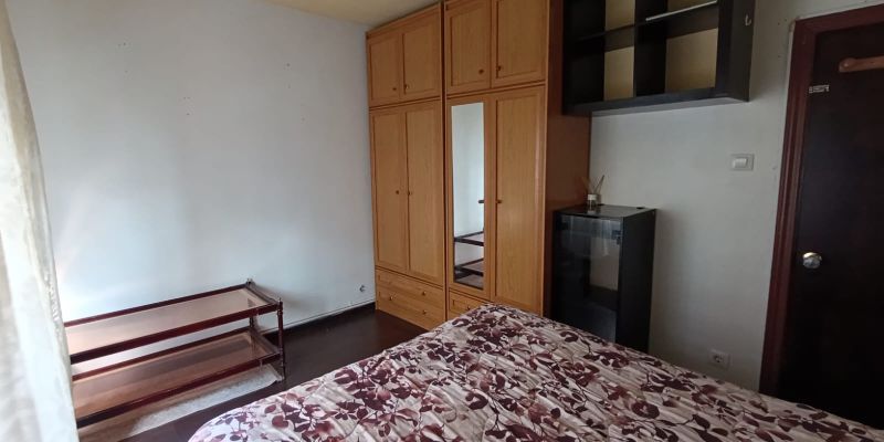 Dormitori de Pis en venda en Oviedo  amb Terrassa