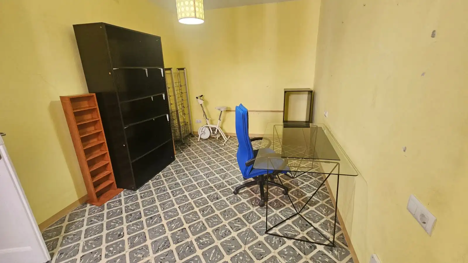 Piso en venta en Figueres con Balcón y Internet