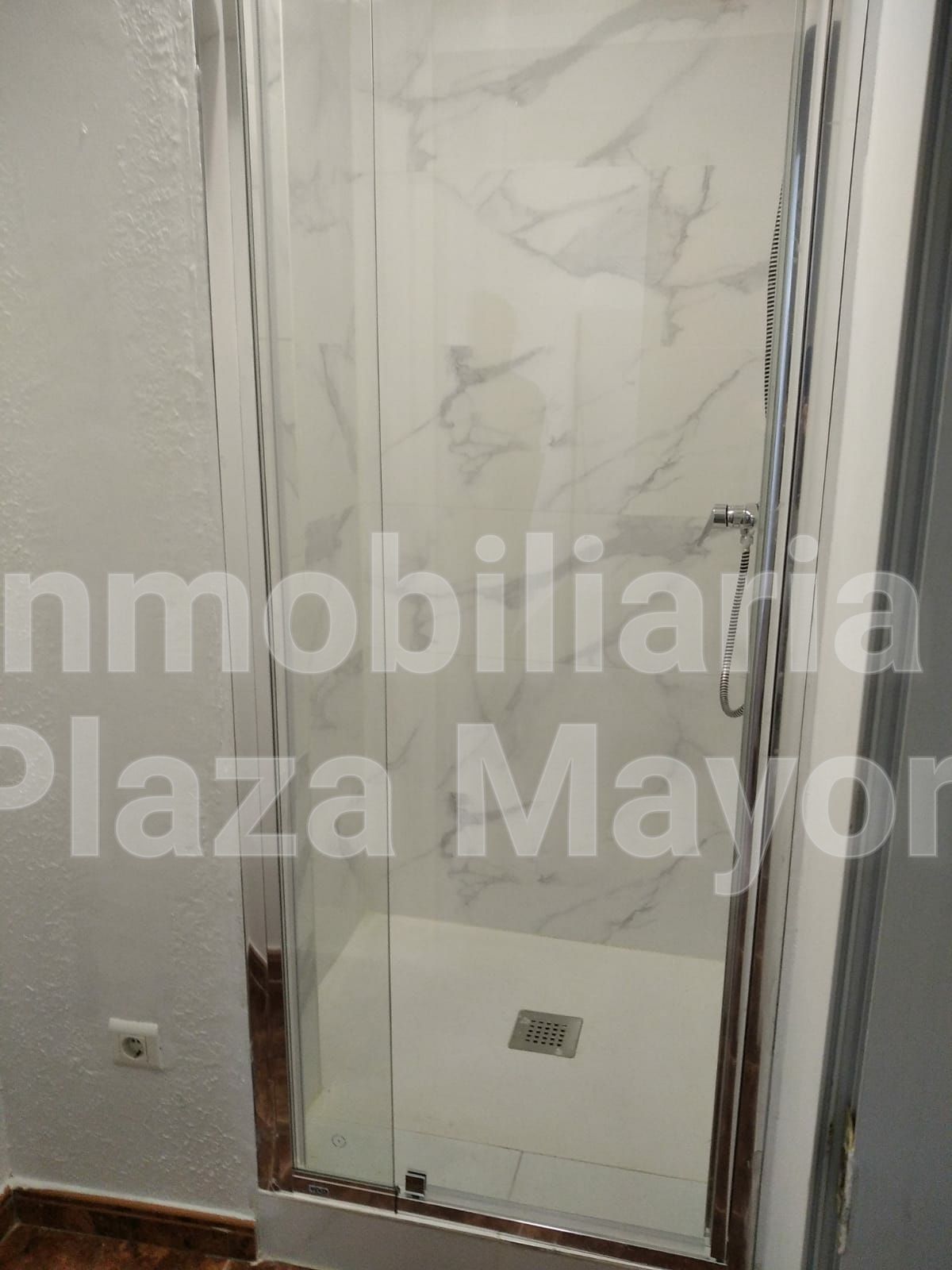 Bathroom of Study for sale in Salamanca Capital  with Furnished