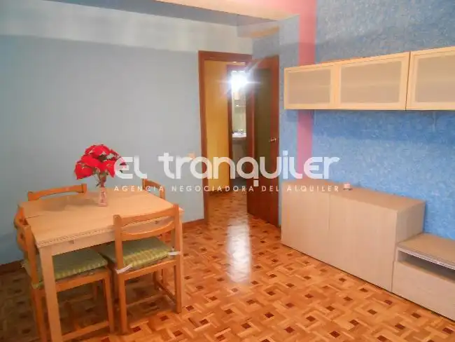 Dormitori de Pis de lloguer en Madrid amb Aire condicionat, Parquet i Terrassa