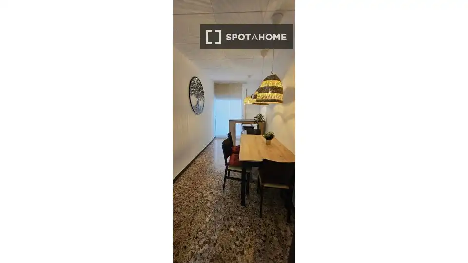 Dining room of Flat for share in Nord-est