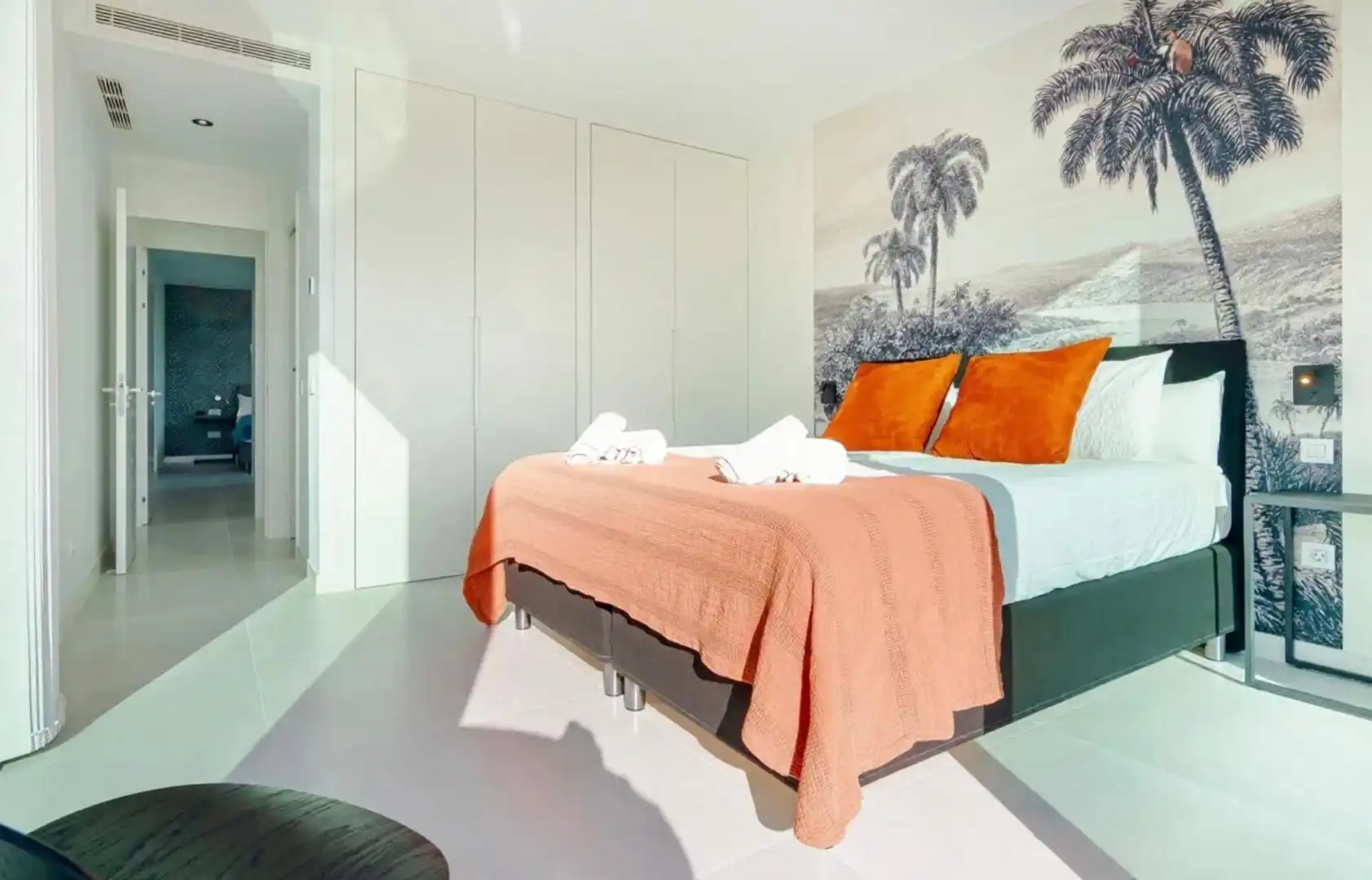 Dormitori de Casa o xalet en venda en Marbella amb Aire condicionat, Jardí privat i Terrassa