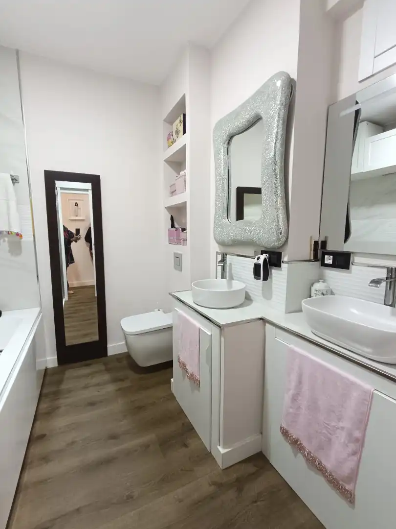 Baño de Piso en venta en Vigo  con Horno y Lavadora