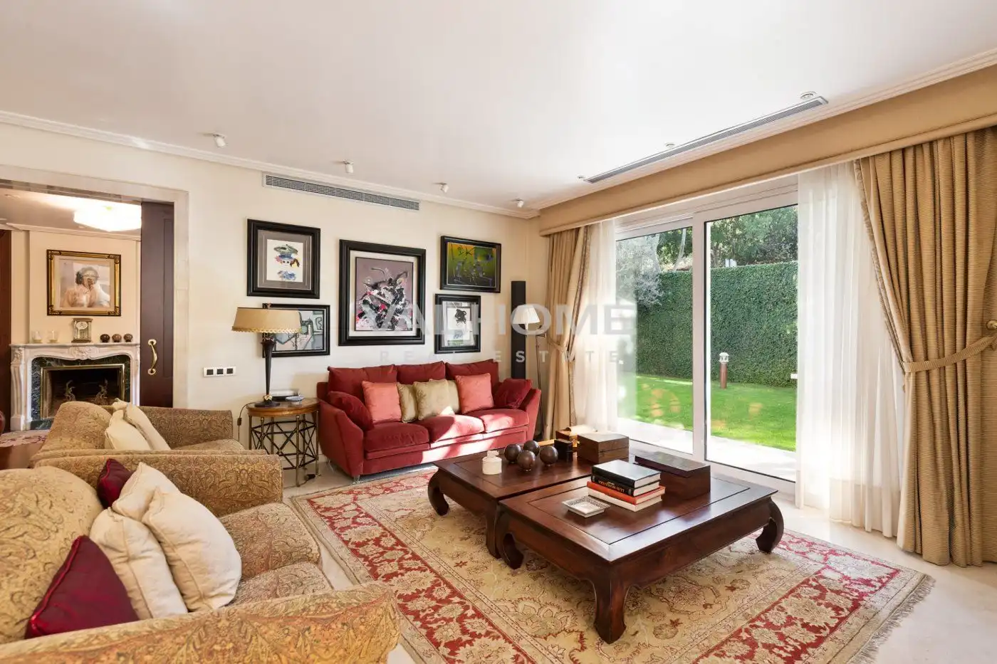 Sala de estar de Casa o chalet en venta en Sant Cugat del Vallès con Aire acondicionado, Calefacción y Jardín privado