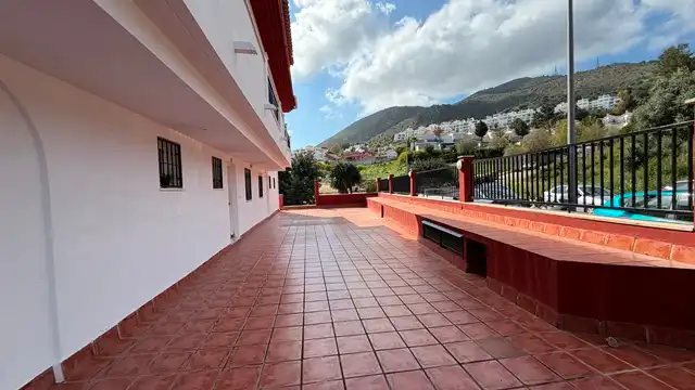 Terrasse von Garage zum Verkauf in Benalmádena