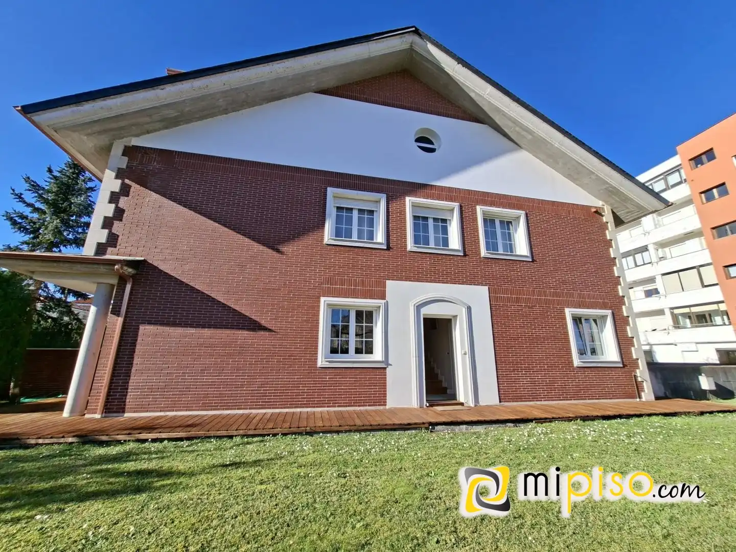 Vista exterior de Casa o chalet de alquiler en Laredo con Calefacción, Jardín privado y Amueblado