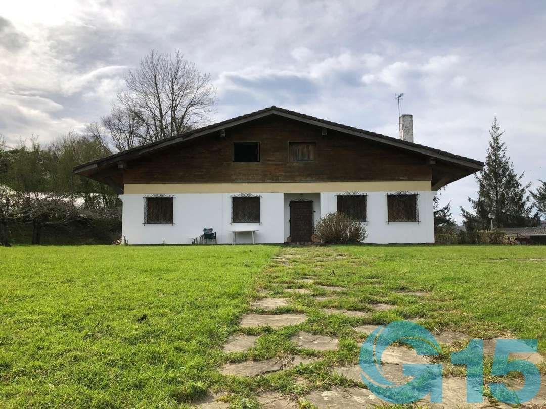 Vista exterior de Casa o xalet en venda en Errenteria amb Jardí privat, Terrassa i Traster