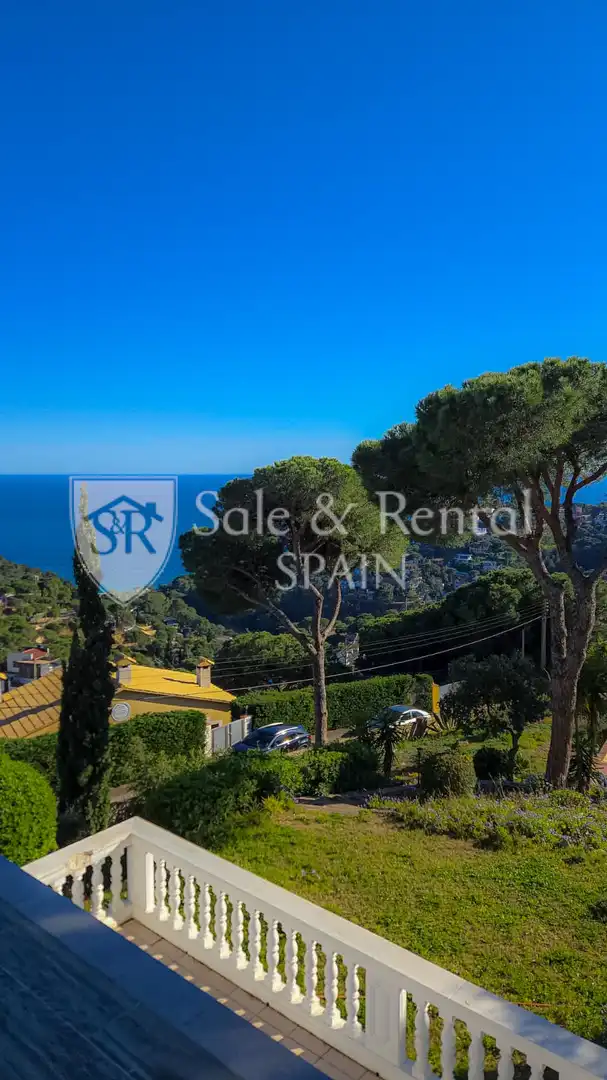 Exterior view of Houses for sale in Lloret de Mar  with Air Conditioner, Heating and Private garden