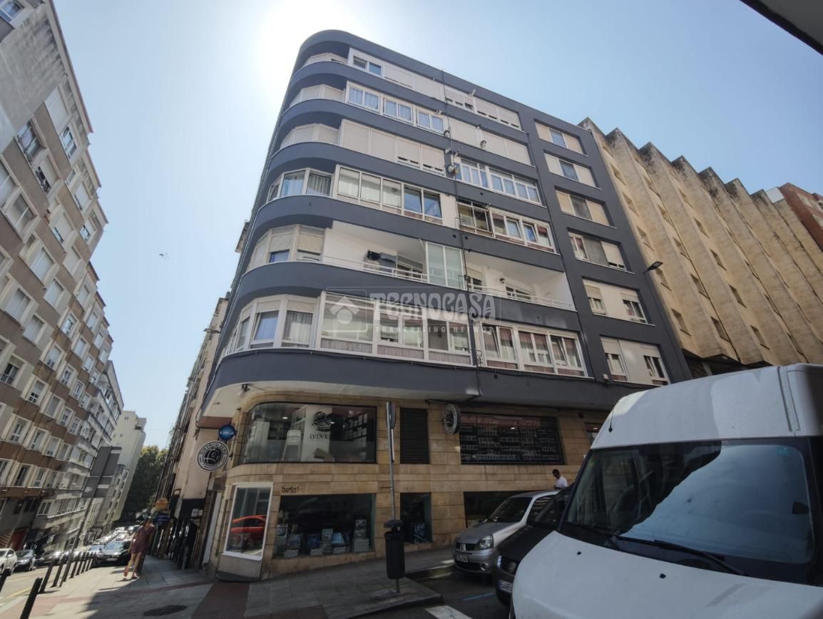 Vista exterior de Pis en venda en Santander