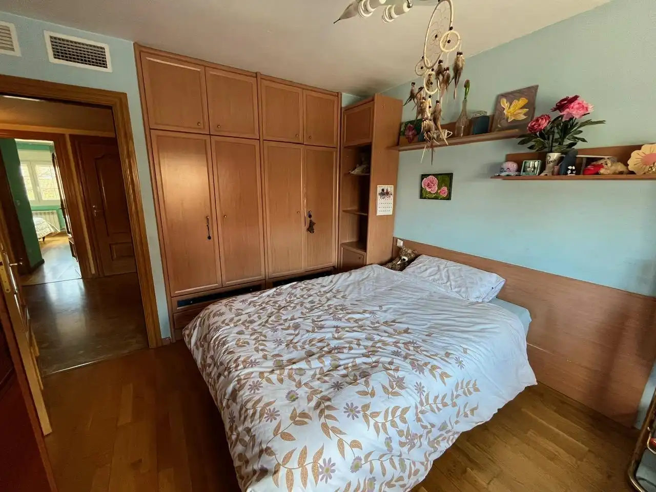 Habitación de Casa adosada en venta en Zaragoza con Aire acondicionado, Calefacción y Jardín privado
