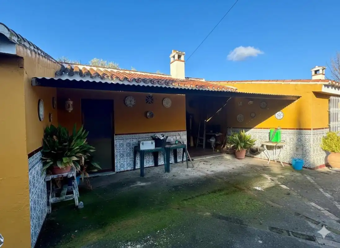 Exterior view of Country homes for sale in Villanueva del Trabuco  with Air Conditioner, Heating and Private garden
