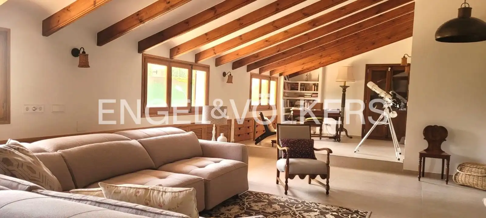 Sala d'estar de Casa o xalet de lloguer en Náquera amb Aire condicionat, Calefacció i Jardí privat