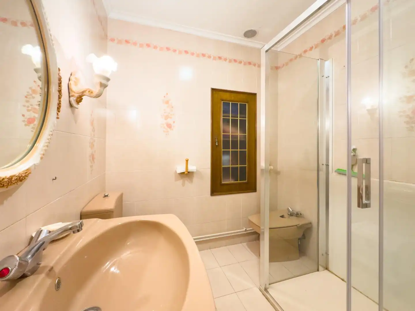 Baño de Apartamento en venta en Irun  con Calefacción, Trastero y Amueblado