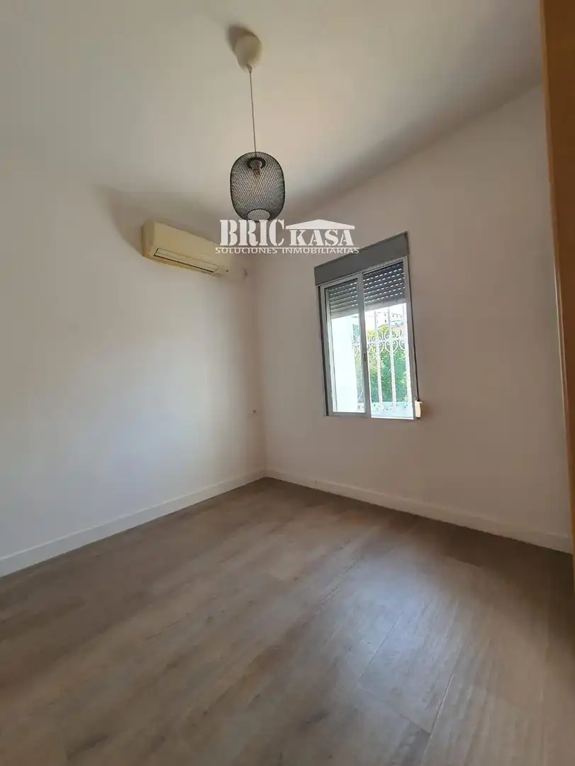 Habitación de Casa o chalet en venta en Casco Antiguo