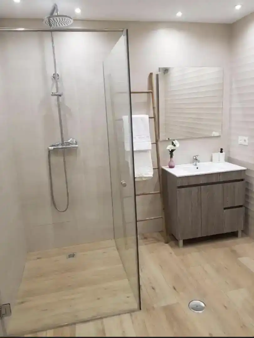 Baño de Piso en venta en Lucena con Aire acondicionado y Balcón
