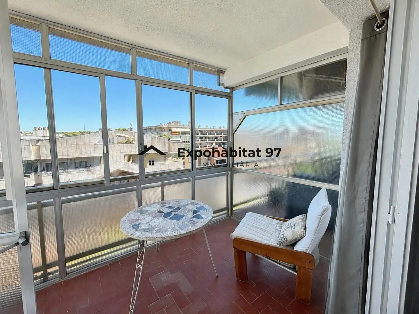 Appartement compact avec ascenseur à vendre à CARLES BUIGAS 26