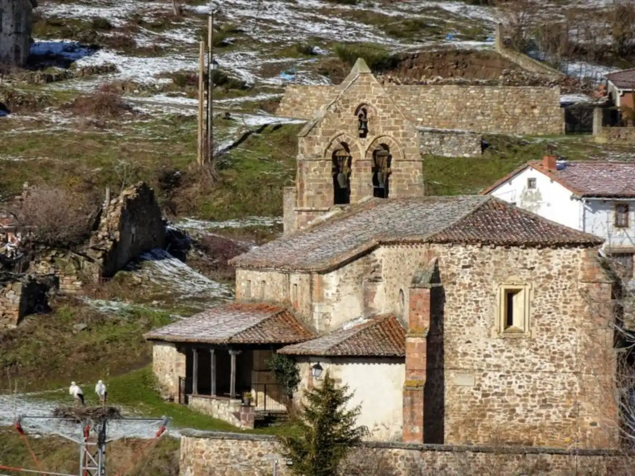 Vista exterior de Residencial en venda en La Pernía  