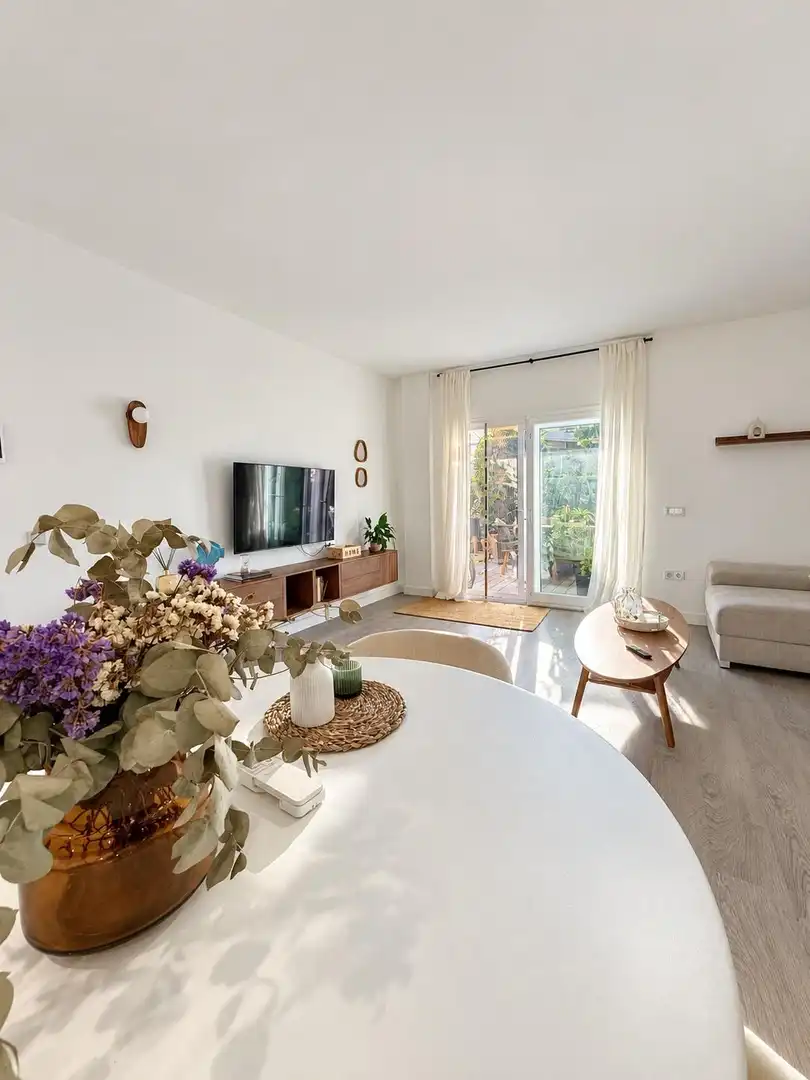 Sala de estar de Piso en venta en Fuengirola con Aire acondicionado, Jardín privado y Terraza