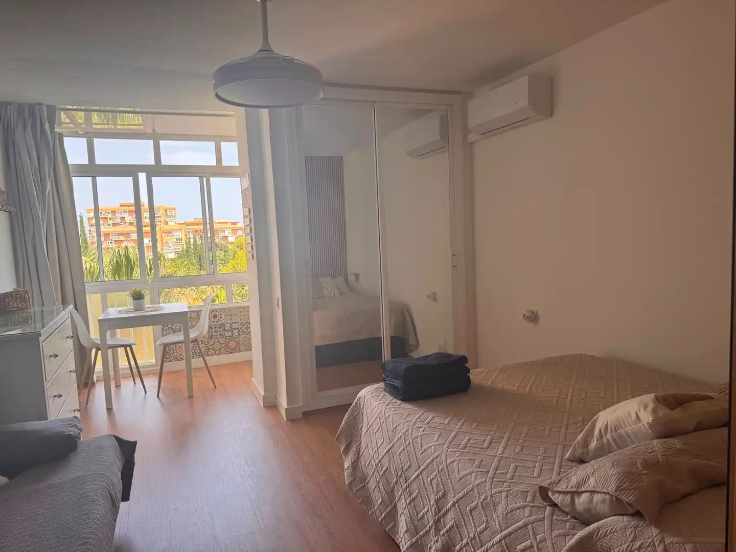 Bedroom of Study for rent in Benalmádena  with Air Conditioner, Terrace and Furnished