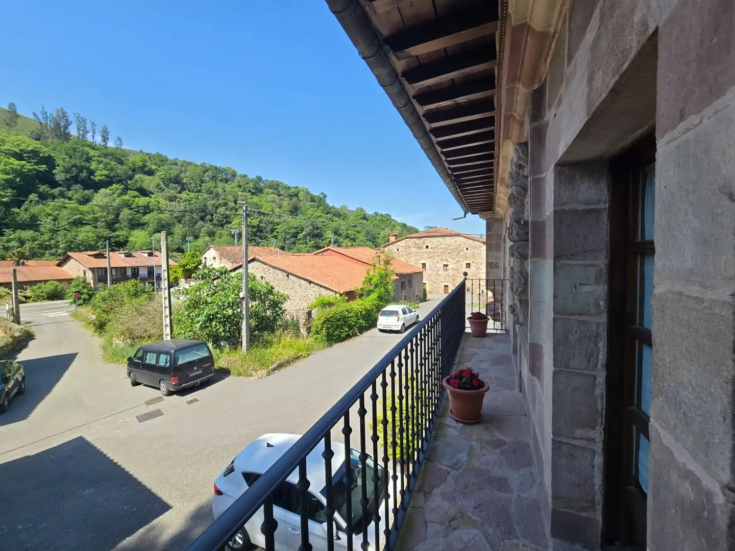 Balcony of Houses for sale in Valdáliga  with Heating and Private garden
