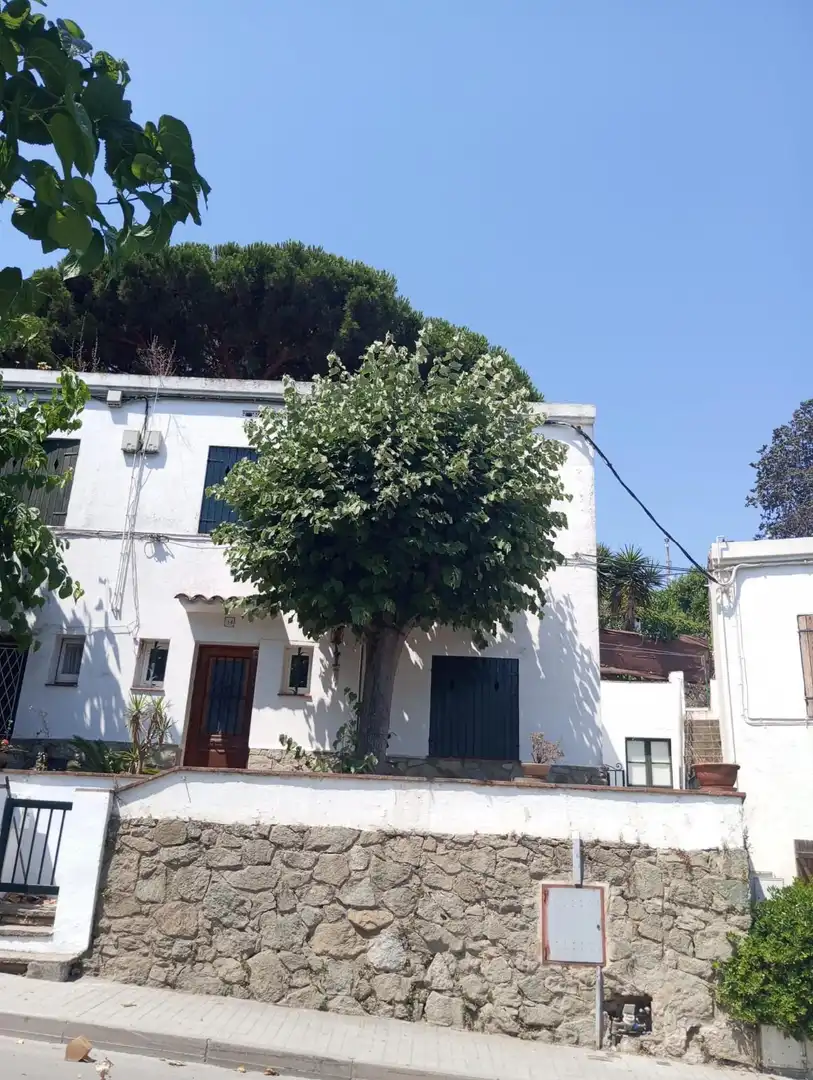 Terraced house with garden for sale in de la mercè