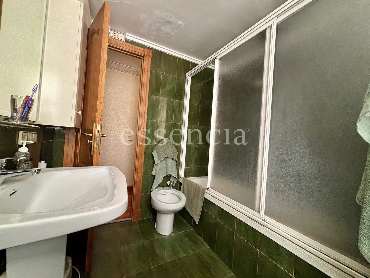 Bathroom of Flat for sale in Gandia  with Air Conditioner, Terrace and Balcony