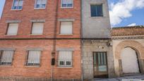 Vista exterior de Pis en venda en Ávila Capital amb Terrassa