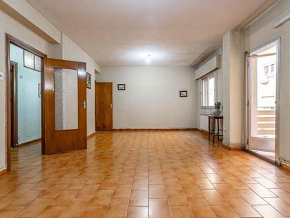 Flat for sale in  Granada Capital  with Air Conditioner, Heating and Terrace