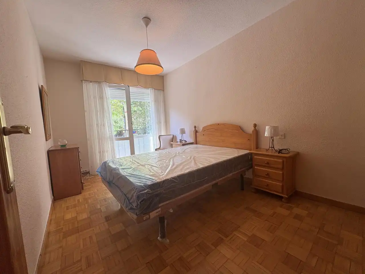 Schlafzimmer von Erdgeschoss zur Miete in San Lorenzo de El Escorial mit Heizung, Parkett und Möbliert