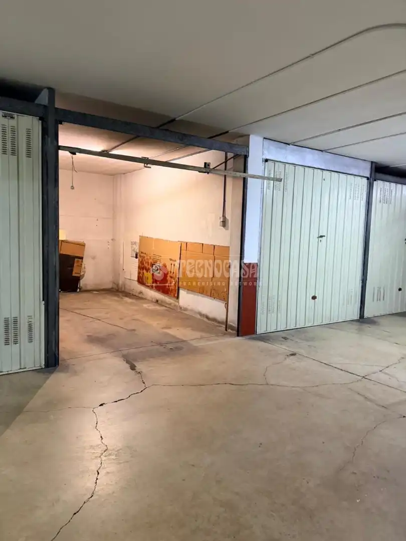 Garage for sale in Santander