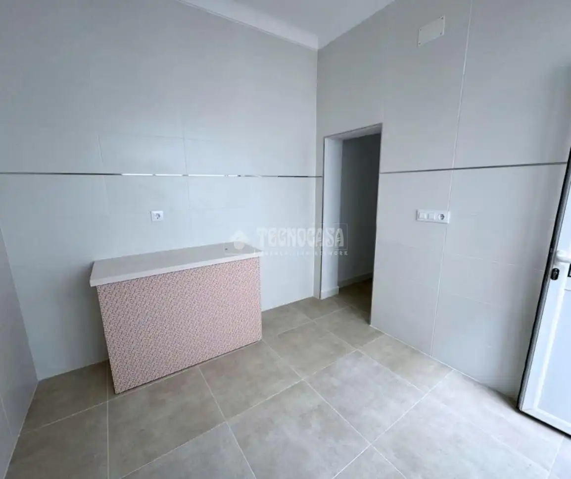 Cocina de Casa o chalet en venta en Las Cabezas de San Juan con Balcón