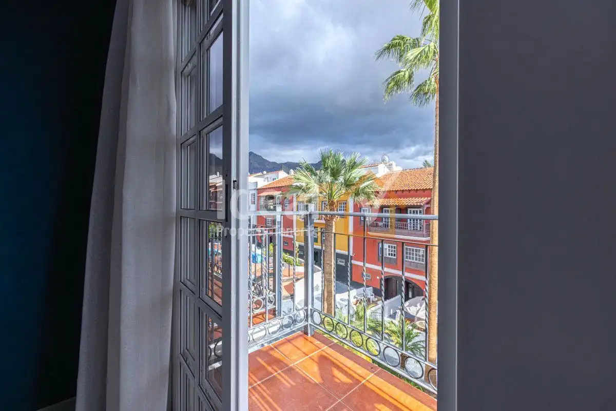 Terraced house with pool for sale in Jardin Botanico, imagen 15