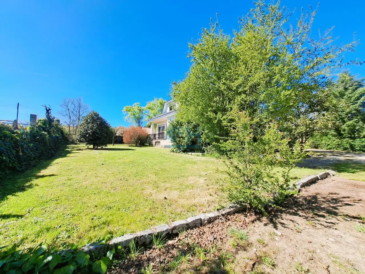 Casa o xalet en venda en San Cibrao das Viñas amb Calefacció, Jardí privat i Terrassa