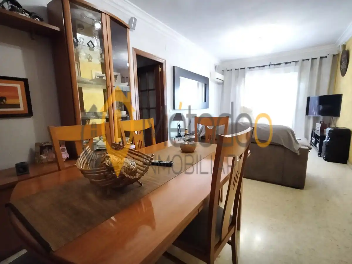 Dining room of Flat for sale in Sevilla  with Air Conditioner, Heating and Furnished