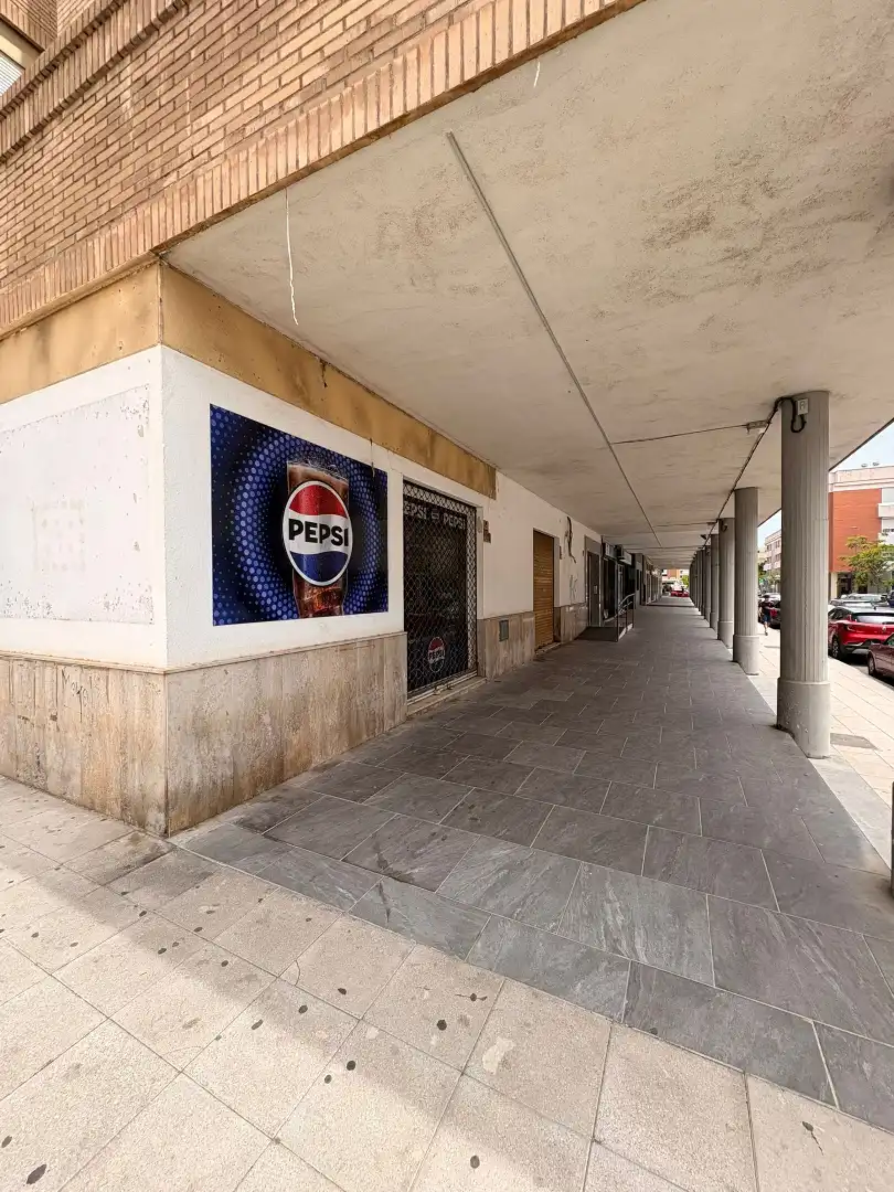 Local de alquiler en Almería