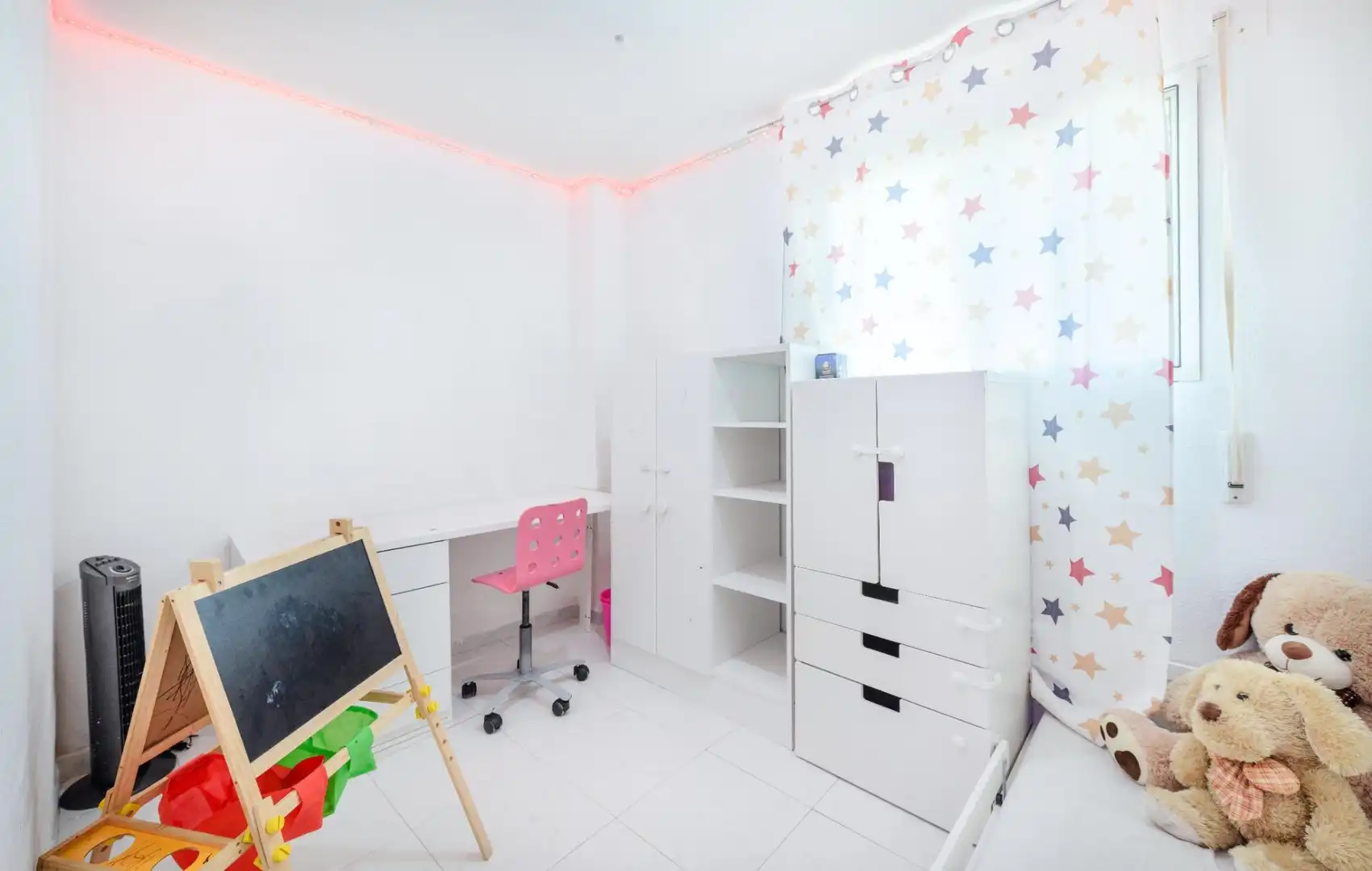 Bedroom of Detached homes for sale in Sacedón  with Air Conditioner and Alarm
